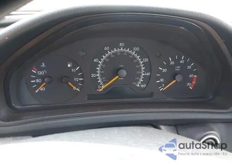 1999 Mercedes-Benz Clk 320 из США, поврежденный, VIN WDBLJ65G6XF084320